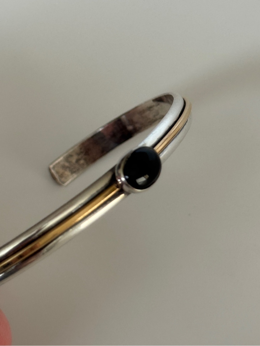 Black onyx cabochon bracelet
